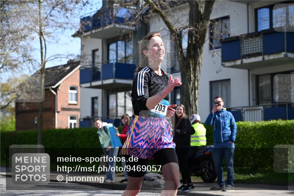 12.04.2026 - 45. Internationalen Wilhelmsburger Insellauf J. Mangold http://msf.ph/oto/9469057 12.04.2026 11:13:06 Ziel 3714, 3703, 3092, 3155, 2527, 2526 meine-sportfotos.de