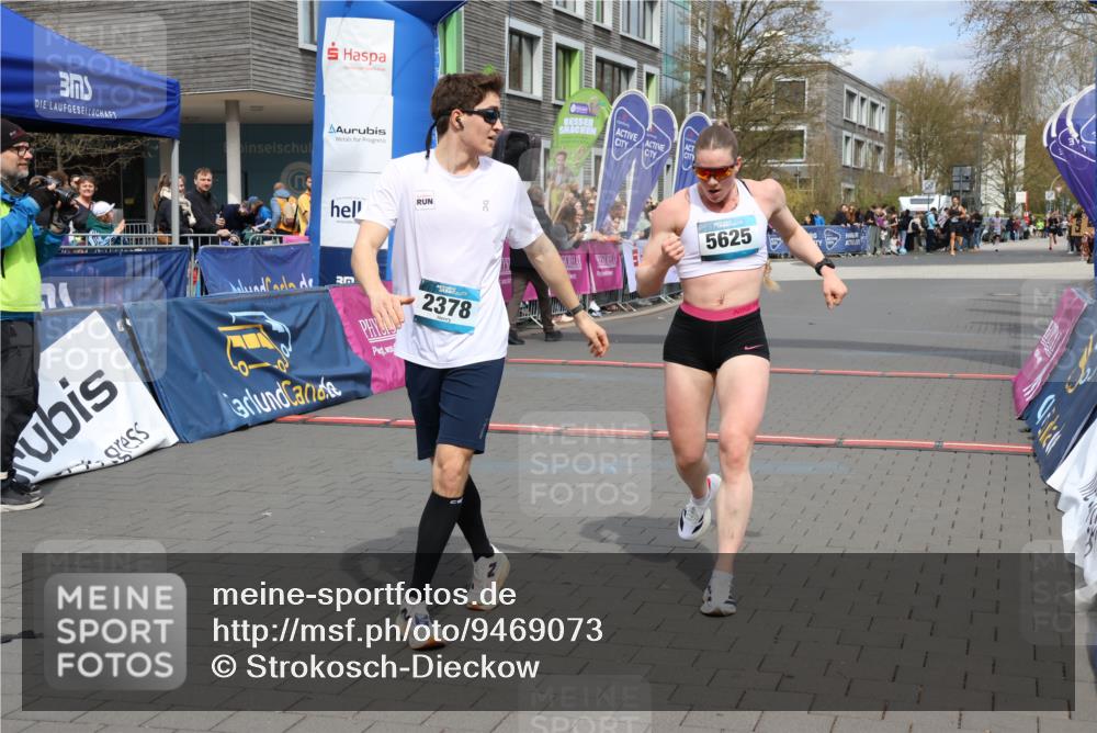 12.04.2026 - 45. Internationalen Wilhelmsburger Insellauf Strokosch-Dieckow http://msf.ph/oto/9469073 12.04.2026 12:49:35 Ziel 2378, 5625 meine-sportfotos.de