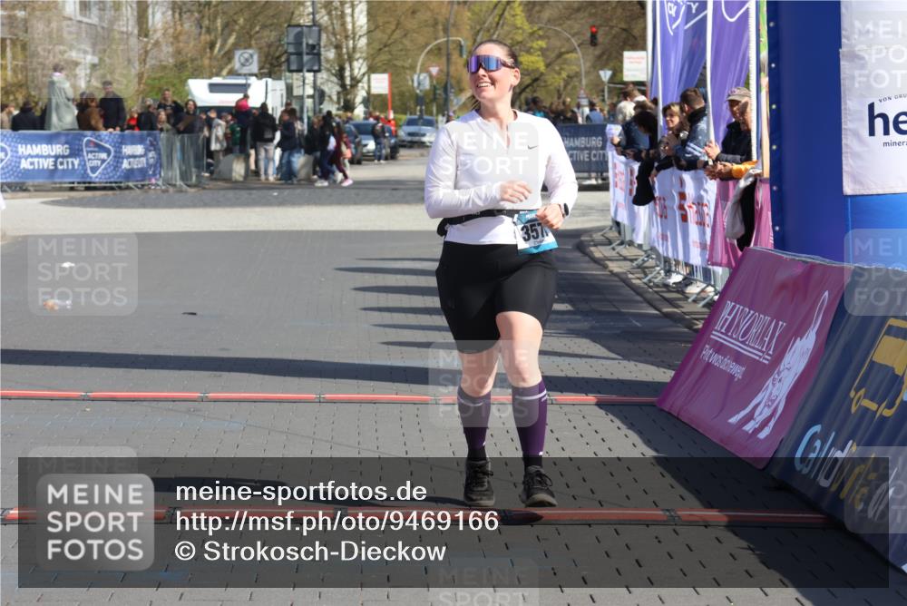 12.04.2026 - 45. Internationalen Wilhelmsburger Insellauf Strokosch-Dieckow http://msf.ph/oto/9469166 12.04.2026 11:22:32 Ziel 3579 meine-sportfotos.de