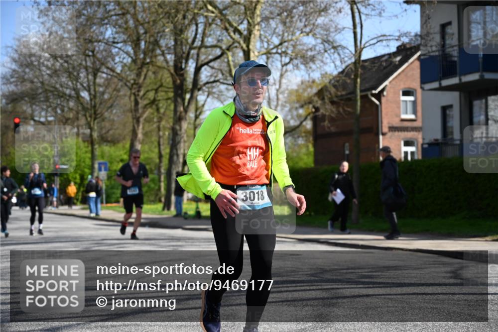 12.04.2026 - 45. Internationalen Wilhelmsburger Insellauf J. Mangold http://msf.ph/oto/9469177 12.04.2026 11:14:19 Ziel 3202, 4548, 2404, 4982, 3343, 2452, 3018, 2424, 2565, 3508 meine-sportfotos.de