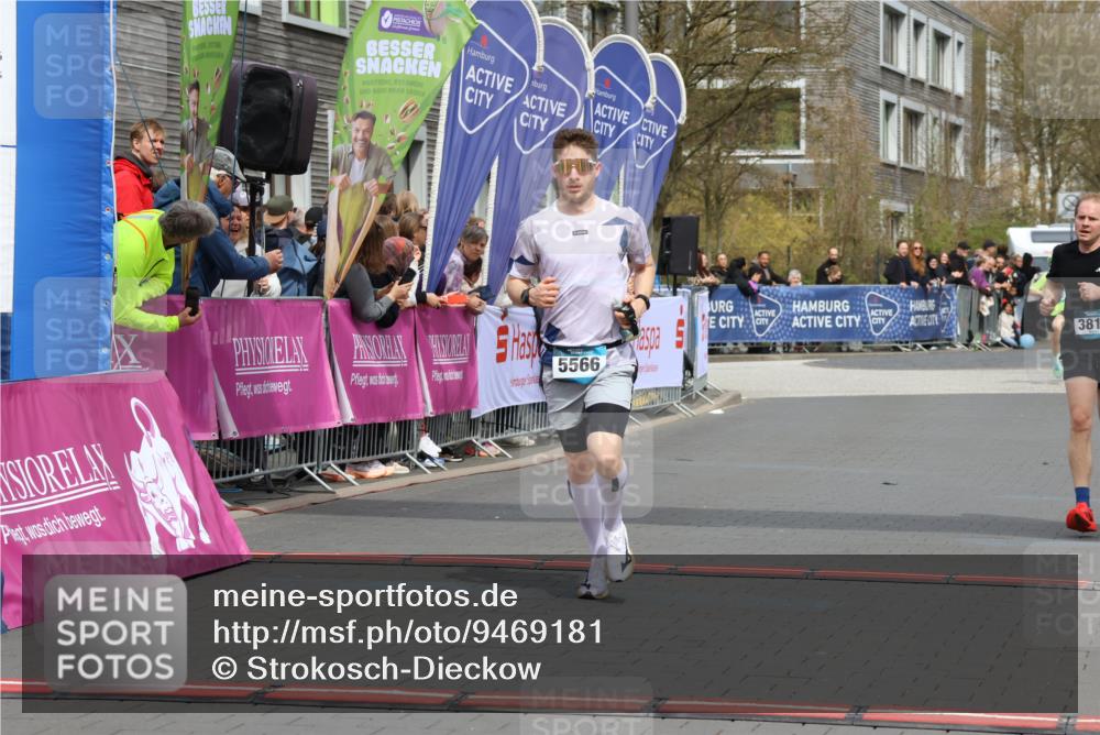 12.04.2026 - 45. Internationalen Wilhelmsburger Insellauf Strokosch-Dieckow http://msf.ph/oto/9469181 12.04.2026 12:49:50 Ziel 5566, 3816 meine-sportfotos.de