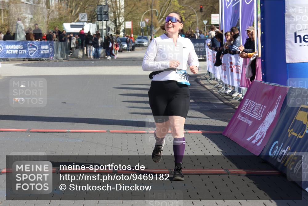 12.04.2026 - 45. Internationalen Wilhelmsburger Insellauf Strokosch-Dieckow http://msf.ph/oto/9469182 12.04.2026 11:22:32 Ziel 3579 meine-sportfotos.de