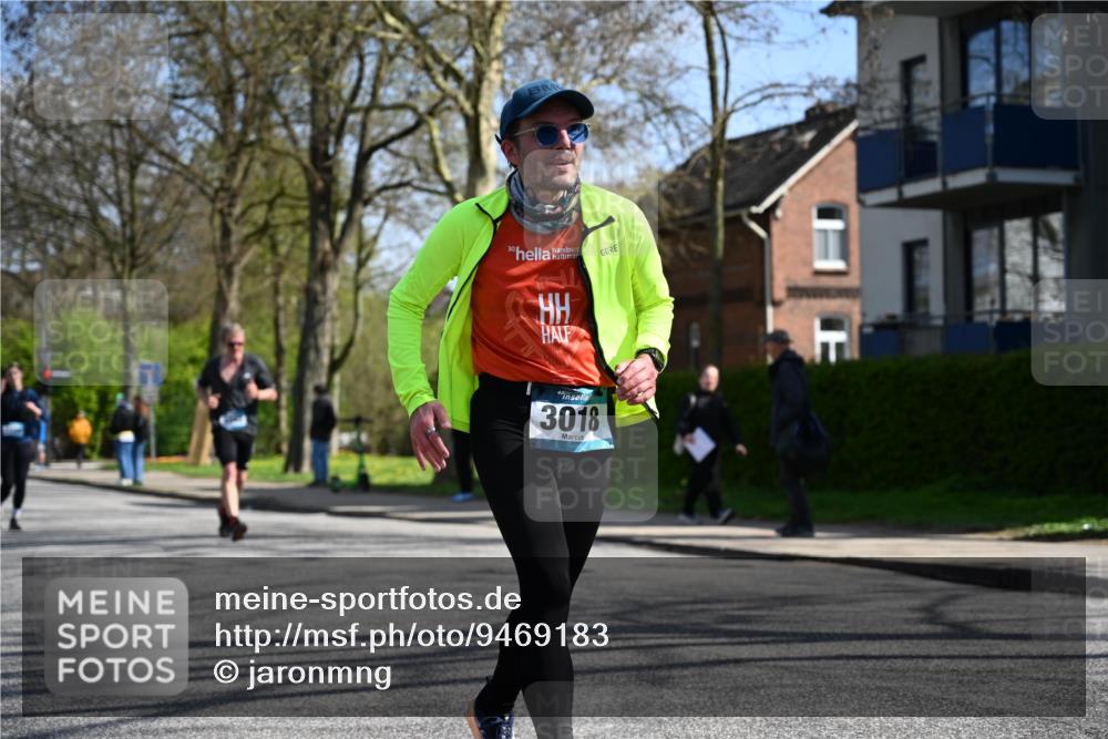12.04.2026 - 45. Internationalen Wilhelmsburger Insellauf J. Mangold http://msf.ph/oto/9469183 12.04.2026 11:14:19 Ziel 3202, 4548, 2404, 4982, 3343, 2452, 3018, 2424, 2565, 3508 meine-sportfotos.de