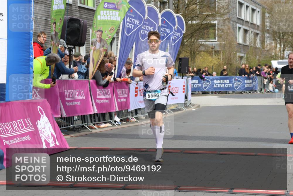 12.04.2026 - 45. Internationalen Wilhelmsburger Insellauf Strokosch-Dieckow http://msf.ph/oto/9469192 12.04.2026 12:49:50 Ziel 5566, 3816 meine-sportfotos.de