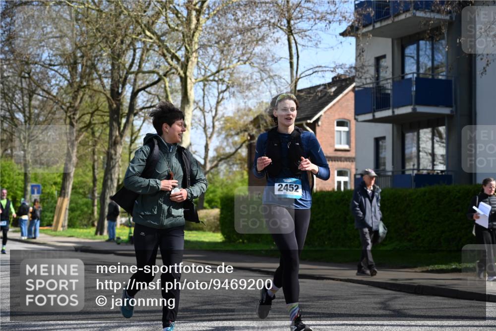 12.04.2026 - 45. Internationalen Wilhelmsburger Insellauf J. Mangold http://msf.ph/oto/9469200 12.04.2026 11:14:24 Ziel 2404, 4982, 3343, 2452, 3018, 2424, 2565, 3508, 2165 meine-sportfotos.de