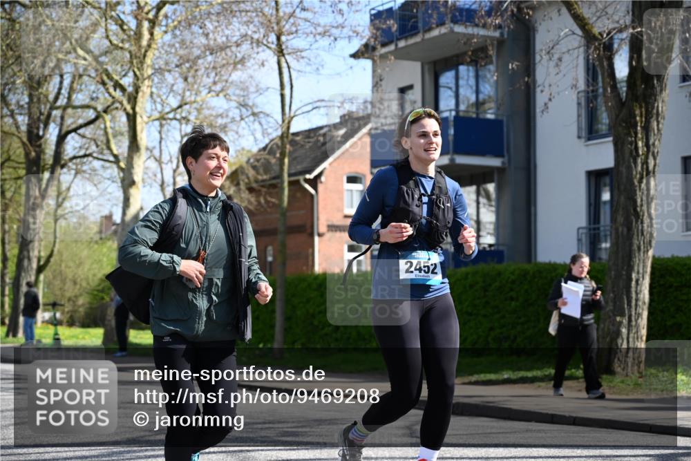 12.04.2026 - 45. Internationalen Wilhelmsburger Insellauf J. Mangold http://msf.ph/oto/9469208 12.04.2026 11:14:25 Ziel 2404, 4982, 3343, 2452, 3018, 2424, 2565, 3508, 2165 meine-sportfotos.de