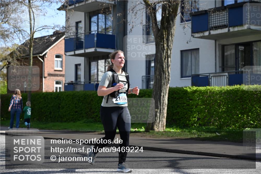 12.04.2026 - 45. Internationalen Wilhelmsburger Insellauf J. Mangold http://msf.ph/oto/9469224 12.04.2026 11:14:47 Ziel 2565, 3508, 2165, 2510, 3681, 2157, 2993, 2137, 3607 meine-sportfotos.de