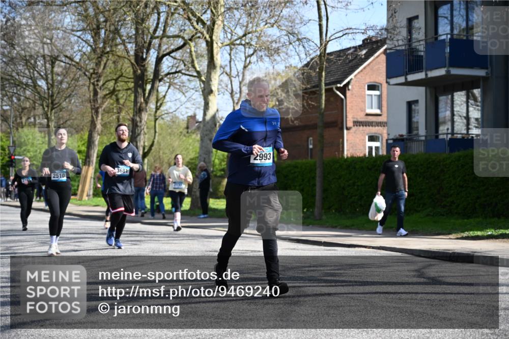 12.04.2026 - 45. Internationalen Wilhelmsburger Insellauf J. Mangold http://msf.ph/oto/9469240 12.04.2026 11:14:56 Ziel 3508, 2165, 2510, 3681, 3681, 2157, 2993, 2137, 3607 meine-sportfotos.de
