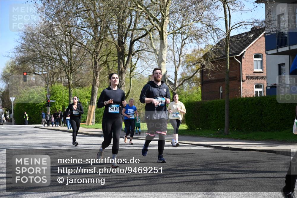 12.04.2026 - 45. Internationalen Wilhelmsburger Insellauf J. Mangold http://msf.ph/oto/9469251 12.04.2026 11:14:58 Ziel 3508, 2165, 2510, 3681, 2157, 2993, 2993, 2137, 3607 meine-sportfotos.de