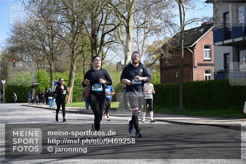 12.04.2026 - 45. Internationalen Wilhelmsburger Insellauf J. Mangold http://msf.ph/oto/9469258 12.04.2026 11:14:58 Ziel 3508, 2165, 2510, 3681, 2157, 2993, 2993, 2137, 3607 meine-sportfotos.de