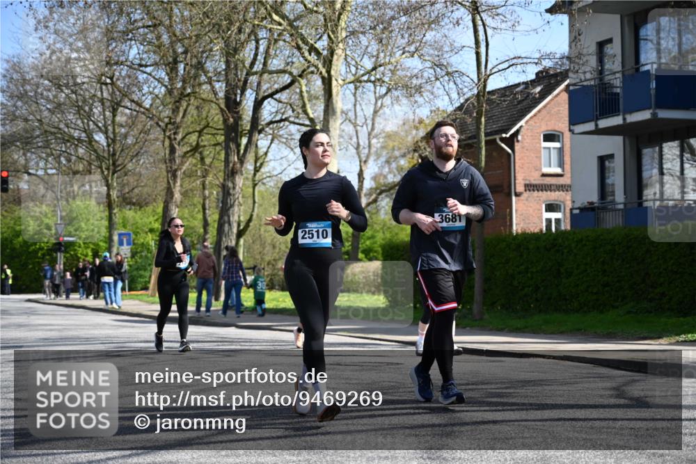12.04.2026 - 45. Internationalen Wilhelmsburger Insellauf J. Mangold http://msf.ph/oto/9469269 12.04.2026 11:14:59 Ziel 3508, 2165, 2510, 3681, 2157, 2993, 2137, 3607 meine-sportfotos.de