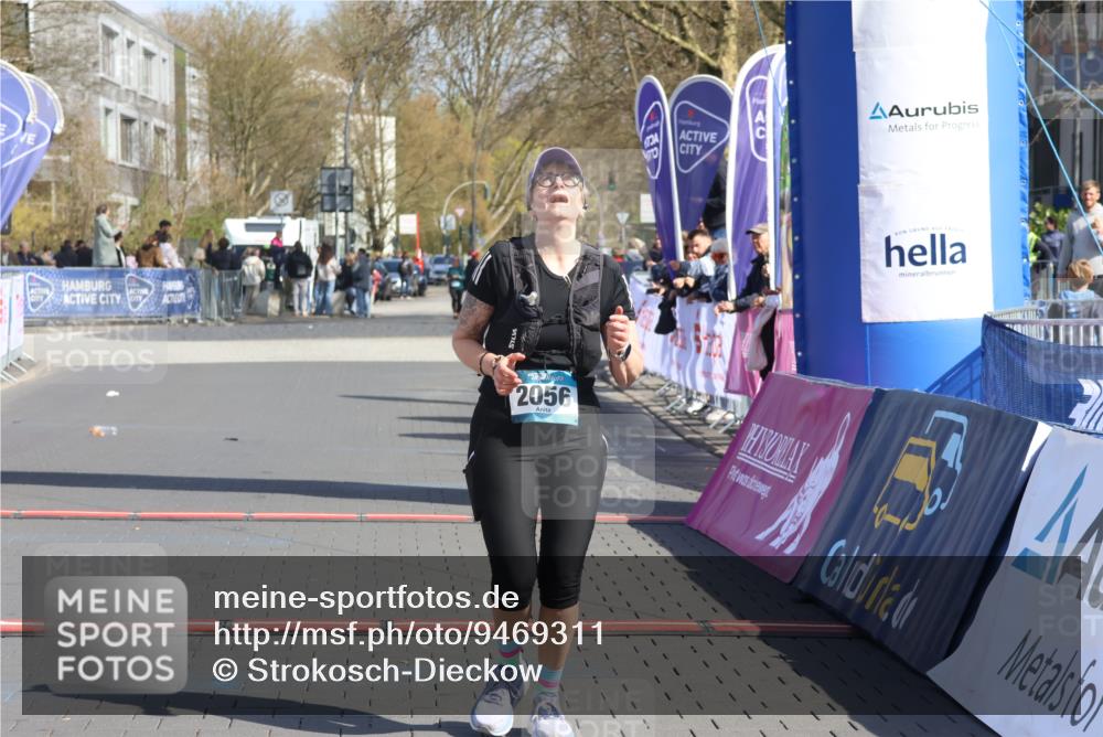 12.04.2026 - 45. Internationalen Wilhelmsburger Insellauf Strokosch-Dieckow http://msf.ph/oto/9469311 12.04.2026 11:23:01 Ziel 2056 meine-sportfotos.de