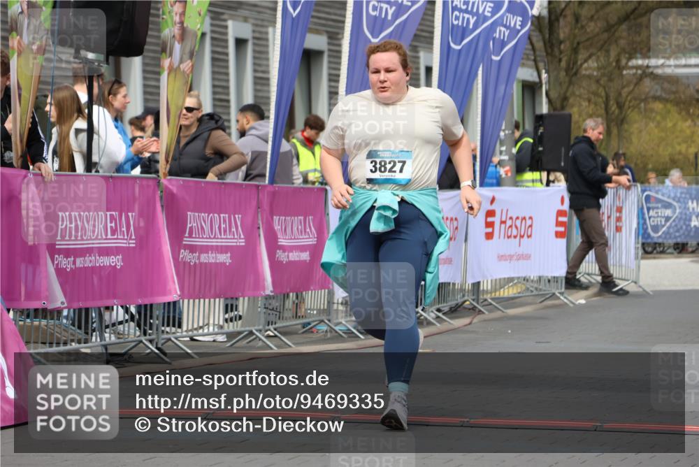 12.04.2026 - 45. Internationalen Wilhelmsburger Insellauf Strokosch-Dieckow http://msf.ph/oto/9469335 12.04.2026 13:40:27 Ziel 3827 meine-sportfotos.de