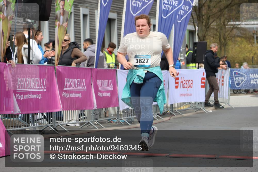 12.04.2026 - 45. Internationalen Wilhelmsburger Insellauf Strokosch-Dieckow http://msf.ph/oto/9469345 12.04.2026 13:40:27 Ziel 3827 meine-sportfotos.de