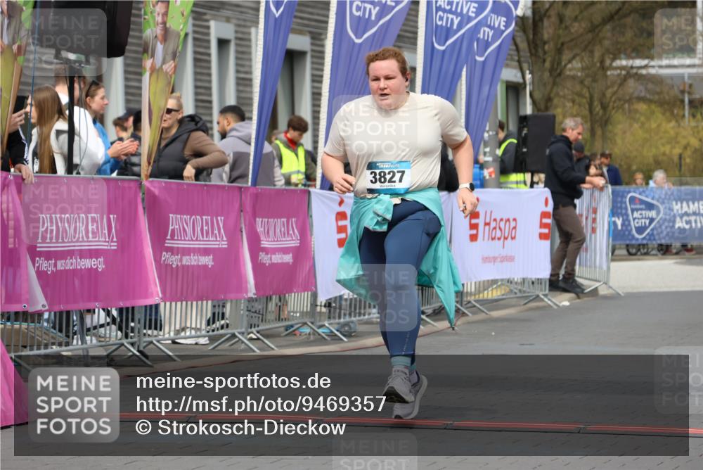 12.04.2026 - 45. Internationalen Wilhelmsburger Insellauf Strokosch-Dieckow http://msf.ph/oto/9469357 12.04.2026 13:40:27 Ziel 3827 meine-sportfotos.de
