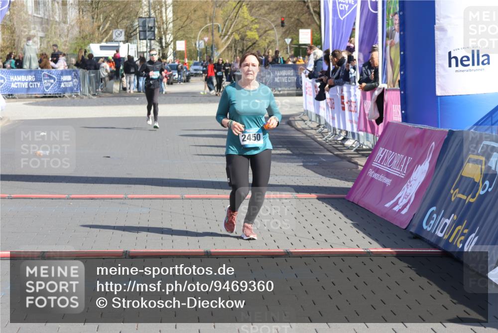 12.04.2026 - 45. Internationalen Wilhelmsburger Insellauf Strokosch-Dieckow http://msf.ph/oto/9469360 12.04.2026 11:23:21 Ziel 2450 meine-sportfotos.de