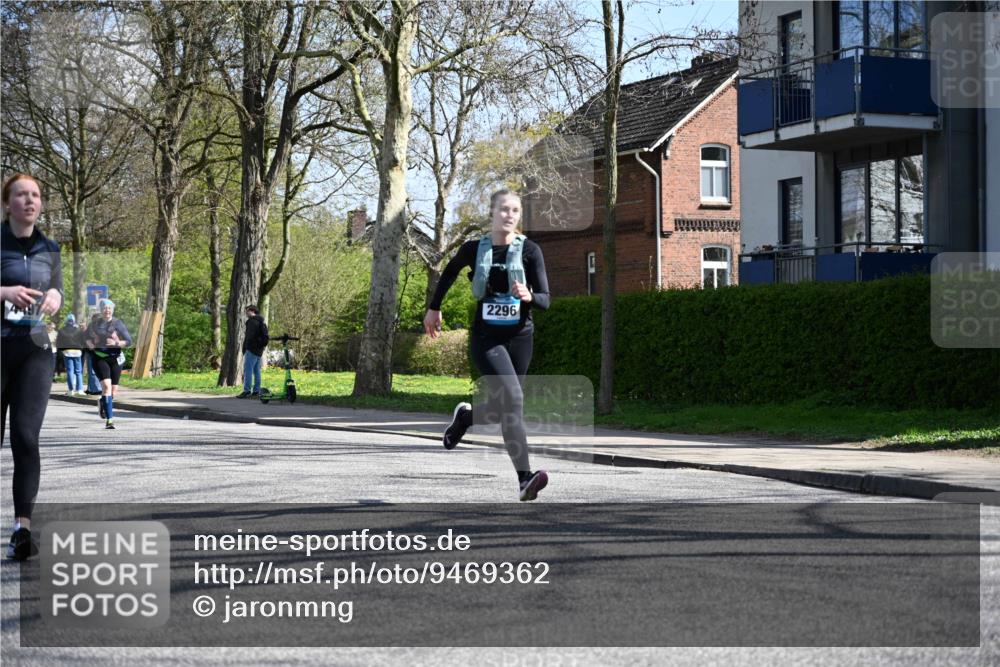 12.04.2026 - 45. Internationalen Wilhelmsburger Insellauf J. Mangold http://msf.ph/oto/9469362 12.04.2026 11:16:15 Ziel 2296, 4497, 3543, 2329, 5756, 3891, 3891, 4590, 2828, 2823 meine-sportfotos.de