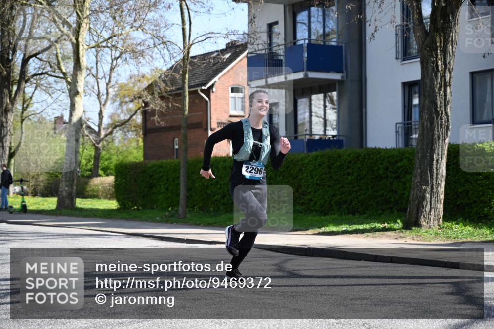 12.04.2026 - 45. Internationalen Wilhelmsburger Insellauf J. Mangold http://msf.ph/oto/9469372 12.04.2026 11:16:15 Ziel 2296, 4497, 3543, 2329, 5756, 3891, 3891, 4590, 2828, 2823 meine-sportfotos.de