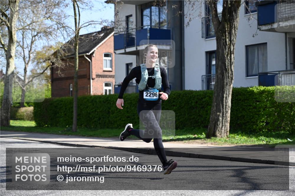 12.04.2026 - 45. Internationalen Wilhelmsburger Insellauf J. Mangold http://msf.ph/oto/9469376 12.04.2026 11:16:15 Ziel 2296, 4497, 3543, 2329, 5756, 3891, 3891, 4590, 2828, 2823 meine-sportfotos.de