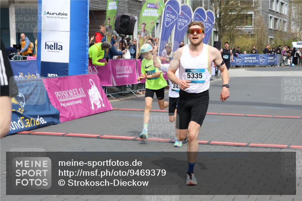12.04.2026 - 45. Internationalen Wilhelmsburger Insellauf Strokosch-Dieckow http://msf.ph/oto/9469379 12.04.2026 12:49:56 Ziel 3816, 5335, 3612, 2403, 5793 meine-sportfotos.de