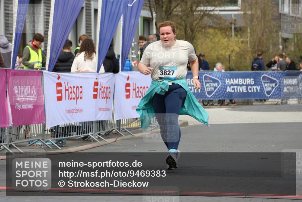 12.04.2026 - 45. Internationalen Wilhelmsburger Insellauf Strokosch-Dieckow http://msf.ph/oto/9469383 12.04.2026 13:40:26 Ziel 3827 meine-sportfotos.de