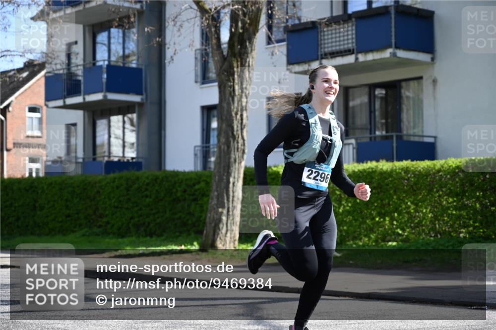 12.04.2026 - 45. Internationalen Wilhelmsburger Insellauf J. Mangold http://msf.ph/oto/9469384 12.04.2026 11:16:16 Ziel 2296, 4497, 3543, 2329, 2329, 5756, 3891, 4590, 2828, 2823 meine-sportfotos.de