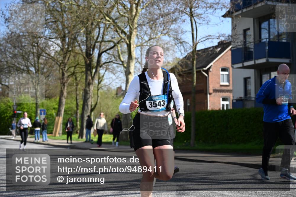 12.04.2026 - 45. Internationalen Wilhelmsburger Insellauf J. Mangold http://msf.ph/oto/9469411 12.04.2026 11:16:32 Ziel 4497, 3543, 2329, 5756, 3891, 4590, 2828, 2823, 3622, 3080 meine-sportfotos.de