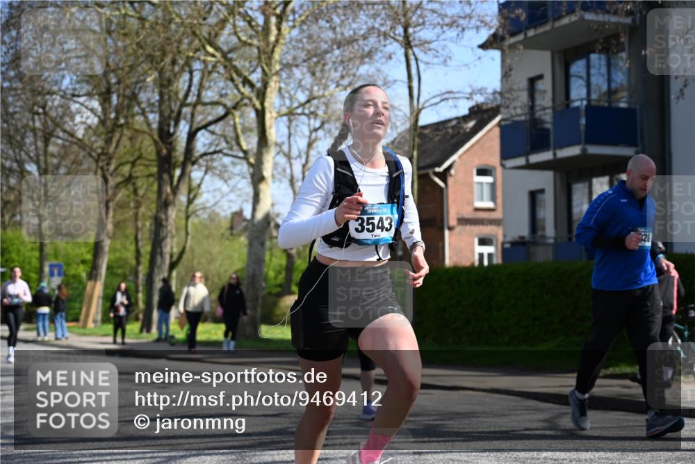 12.04.2026 - 45. Internationalen Wilhelmsburger Insellauf J. Mangold http://msf.ph/oto/9469412 12.04.2026 11:16:32 Ziel 4497, 3543, 2329, 5756, 3891, 4590, 2828, 2823, 3622, 3080 meine-sportfotos.de