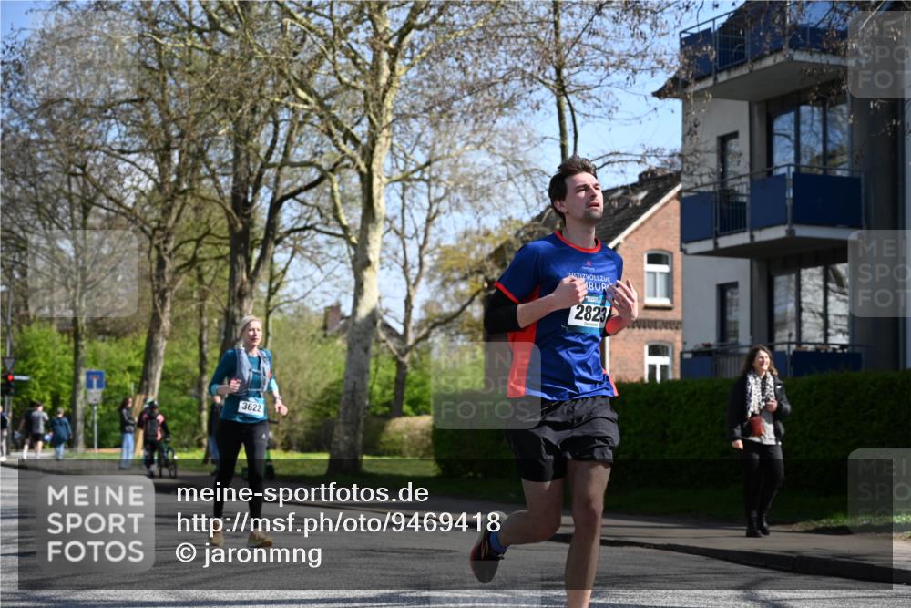 12.04.2026 - 45. Internationalen Wilhelmsburger Insellauf J. Mangold http://msf.ph/oto/9469418 12.04.2026 11:16:49 Ziel 5756, 3891, 4590, 2828, 2823, 3622, 3080, 2597, 4136 meine-sportfotos.de
