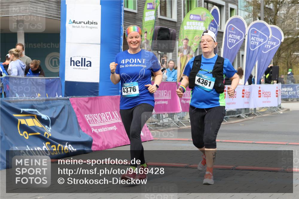 12.04.2026 - 45. Internationalen Wilhelmsburger Insellauf Strokosch-Dieckow http://msf.ph/oto/9469428 12.04.2026 13:40:16 Ziel 4376, 4361 meine-sportfotos.de