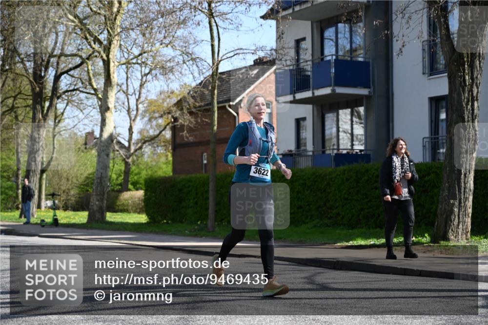 12.04.2026 - 45. Internationalen Wilhelmsburger Insellauf J. Mangold http://msf.ph/oto/9469435 12.04.2026 11:16:51 Ziel 5756, 3891, 4590, 2828, 2823, 3622, 3080, 2597, 4136 meine-sportfotos.de
