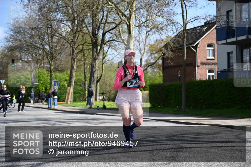 12.04.2026 - 45. Internationalen Wilhelmsburger Insellauf J. Mangold http://msf.ph/oto/9469457 12.04.2026 11:17:03 Ziel 3622, 3080, 2597, 4136, 2419, 2420, 2312, 2241 meine-sportfotos.de