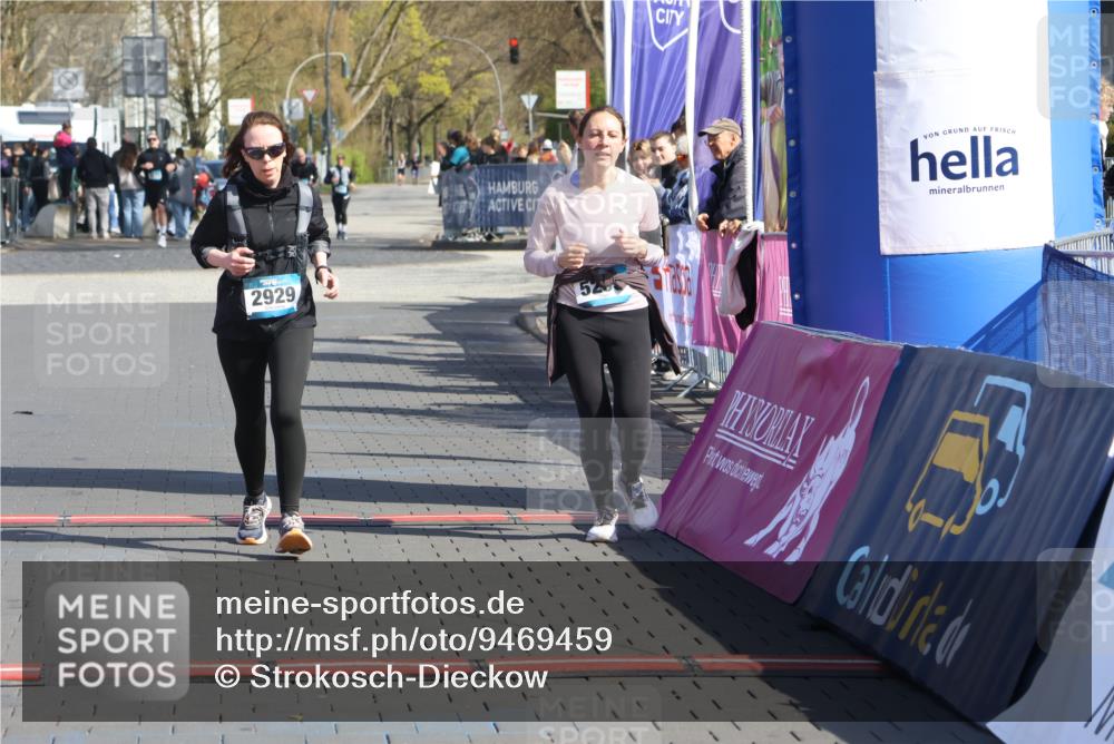 12.04.2026 - 45. Internationalen Wilhelmsburger Insellauf Strokosch-Dieckow http://msf.ph/oto/9469459 12.04.2026 11:23:37 Ziel 2929, 5253 meine-sportfotos.de