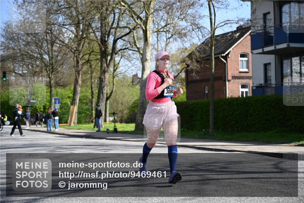 12.04.2026 - 45. Internationalen Wilhelmsburger Insellauf J. Mangold http://msf.ph/oto/9469461 12.04.2026 11:17:03 Ziel 3622, 3080, 2597, 4136, 2419, 2420, 2312, 2241 meine-sportfotos.de