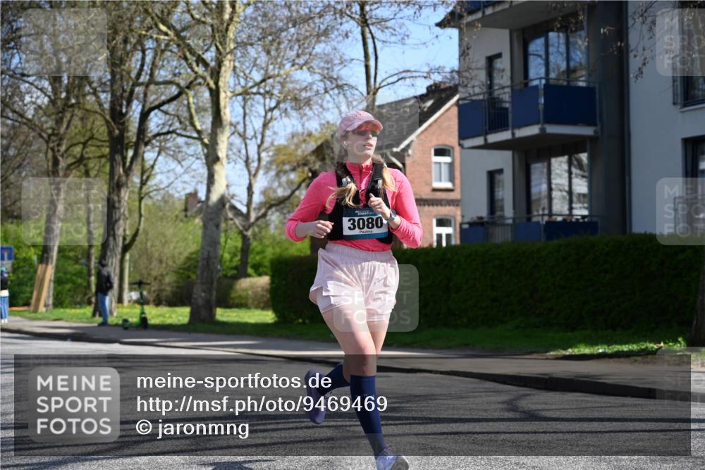 12.04.2026 - 45. Internationalen Wilhelmsburger Insellauf J. Mangold http://msf.ph/oto/9469469 12.04.2026 11:17:04 Ziel 3622, 3080, 2597, 4136, 2419, 2420, 2312, 2241 meine-sportfotos.de