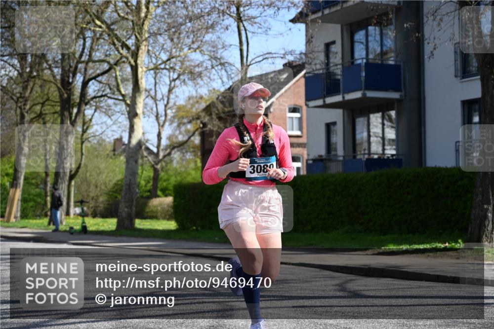 12.04.2026 - 45. Internationalen Wilhelmsburger Insellauf J. Mangold http://msf.ph/oto/9469470 12.04.2026 11:17:04 Ziel 3622, 3080, 2597, 4136, 2419, 2420, 2312, 2241 meine-sportfotos.de