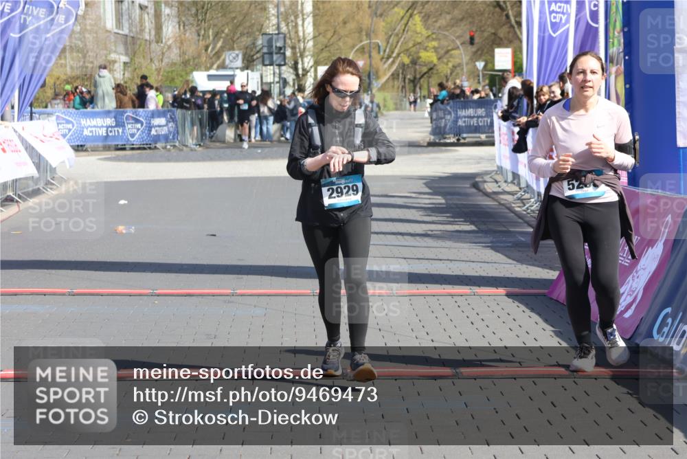 12.04.2026 - 45. Internationalen Wilhelmsburger Insellauf Strokosch-Dieckow http://msf.ph/oto/9469473 12.04.2026 11:23:39 Ziel 2929, 5253 meine-sportfotos.de