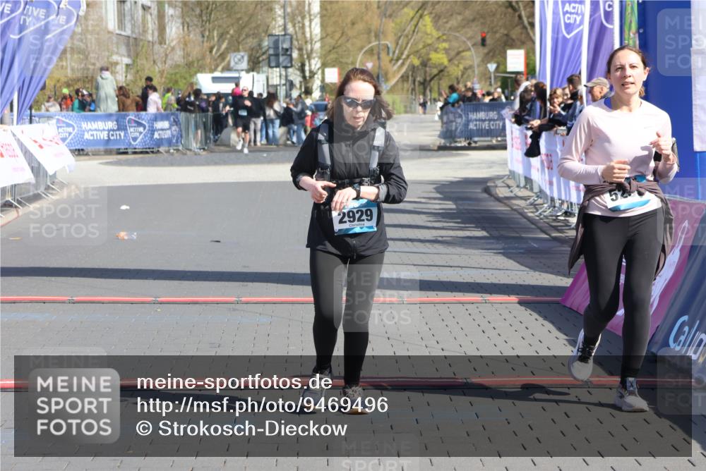 12.04.2026 - 45. Internationalen Wilhelmsburger Insellauf Strokosch-Dieckow http://msf.ph/oto/9469496 12.04.2026 11:23:39 Ziel 2929, 5253 meine-sportfotos.de