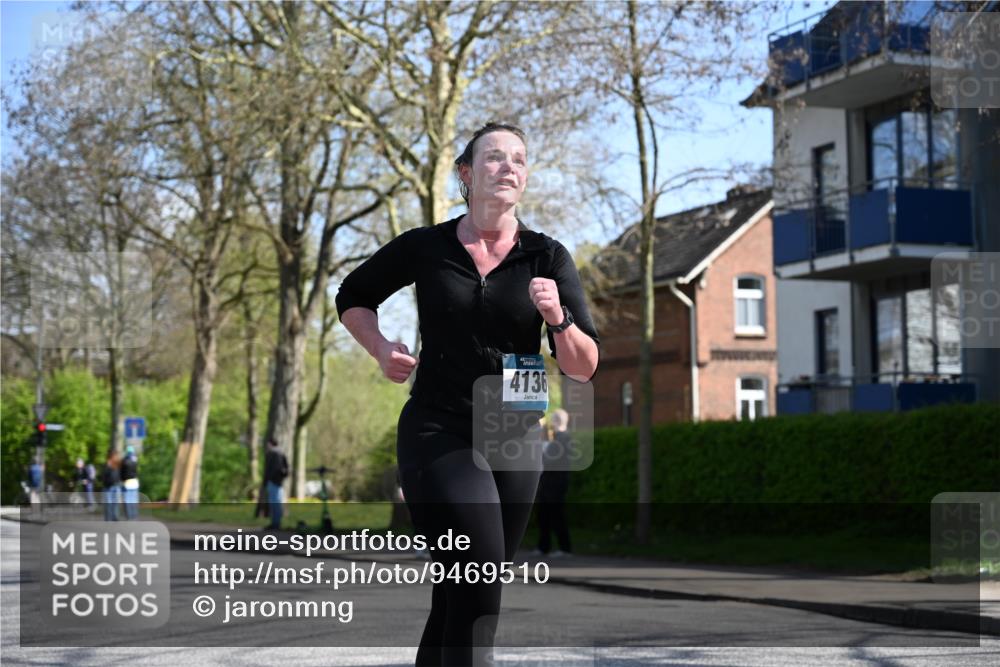 12.04.2026 - 45. Internationalen Wilhelmsburger Insellauf J. Mangold http://msf.ph/oto/9469510 12.04.2026 11:17:18 Ziel 2597, 4136, 2419, 2420, 2312, 2241, 5309, 3944, 3398, 3398, 2807, 4191 meine-sportfotos.de