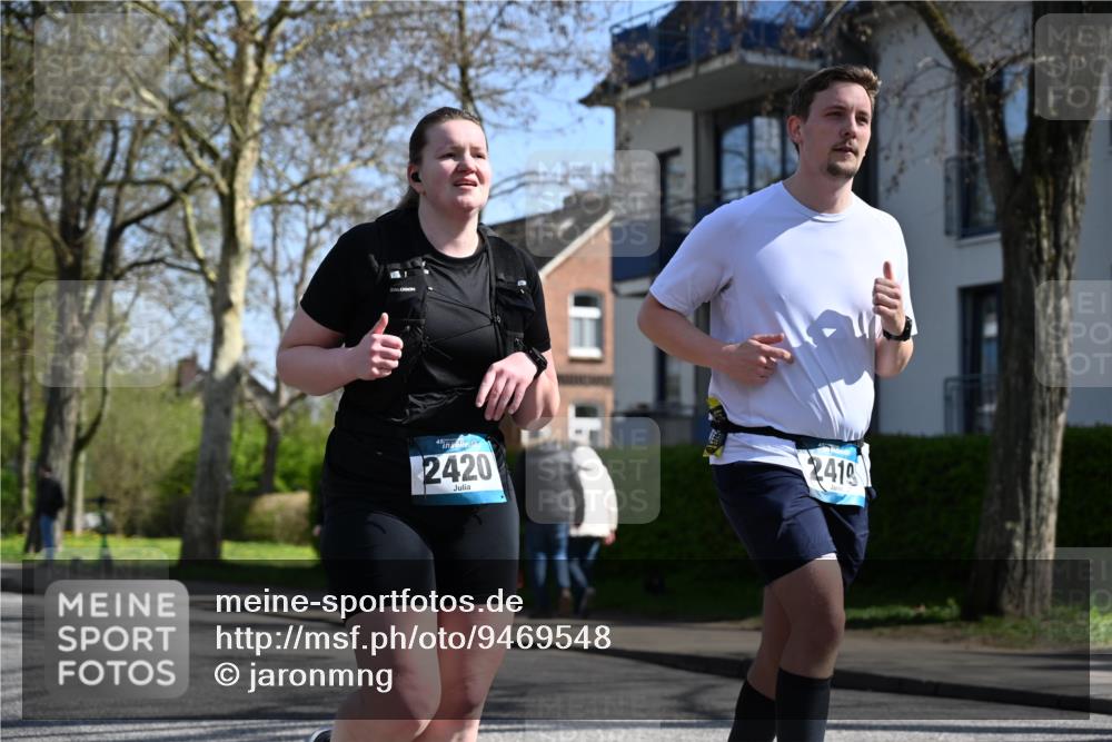 12.04.2026 - 45. Internationalen Wilhelmsburger Insellauf J. Mangold http://msf.ph/oto/9469548 12.04.2026 11:17:31 Ziel 4136, 2419, 2420, 2312, 2241, 5309, 3944, 3398, 2807, 4191, 4786, 4786, 3435, 2240, 5700, 4902, 4918 meine-sportfotos.de