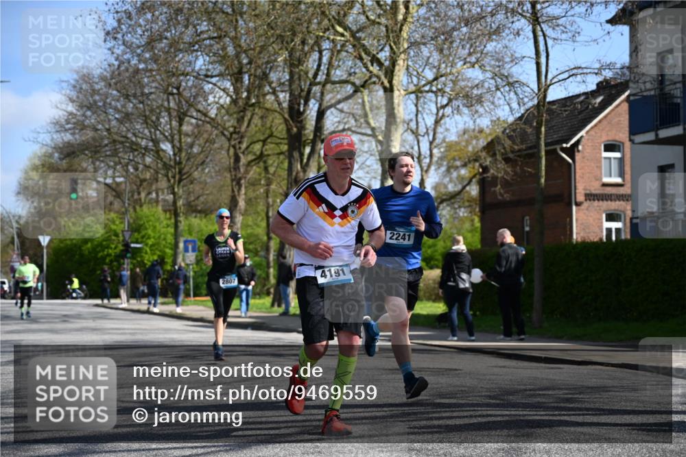 12.04.2026 - 45. Internationalen Wilhelmsburger Insellauf J. Mangold http://msf.ph/oto/9469559 12.04.2026 11:17:43 Ziel 2419, 2420, 2312, 2241, 5309, 3944, 3398, 2807, 4191, 4786, 4786, 3435, 2240, 5700, 4902, 4918 meine-sportfotos.de