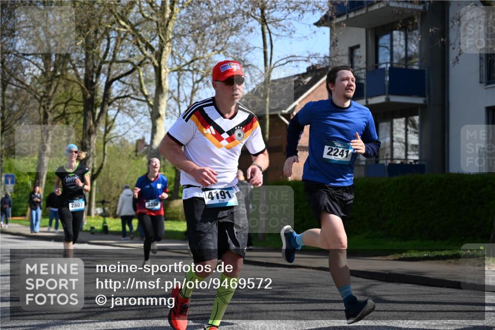 12.04.2026 - 45. Internationalen Wilhelmsburger Insellauf J. Mangold http://msf.ph/oto/9469572 12.04.2026 11:17:43 Ziel 2419, 2420, 2312, 2241, 5309, 3944, 3398, 2807, 4191, 4786, 4786, 3435, 2240, 5700, 4902, 4918 meine-sportfotos.de