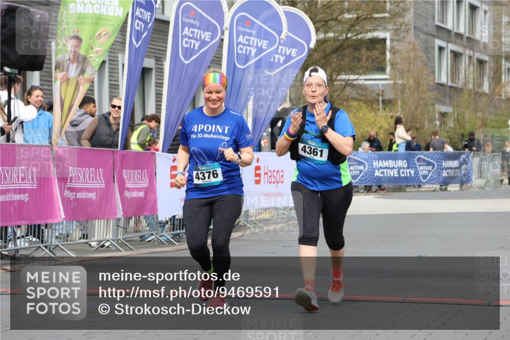 12.04.2026 - 45. Internationalen Wilhelmsburger Insellauf Strokosch-Dieckow http://msf.ph/oto/9469591 12.04.2026 13:40:14 Ziel 4376, 4361 meine-sportfotos.de