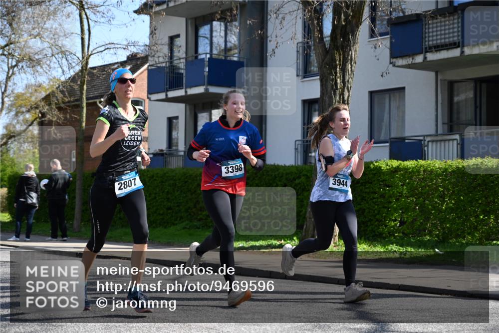 12.04.2026 - 45. Internationalen Wilhelmsburger Insellauf J. Mangold http://msf.ph/oto/9469596 12.04.2026 11:17:45 Ziel 2419, 2420, 2312, 2241, 5309, 3944, 3398, 2807, 4191, 4786, 3435, 2240, 2240, 5700, 4902, 4918 meine-sportfotos.de