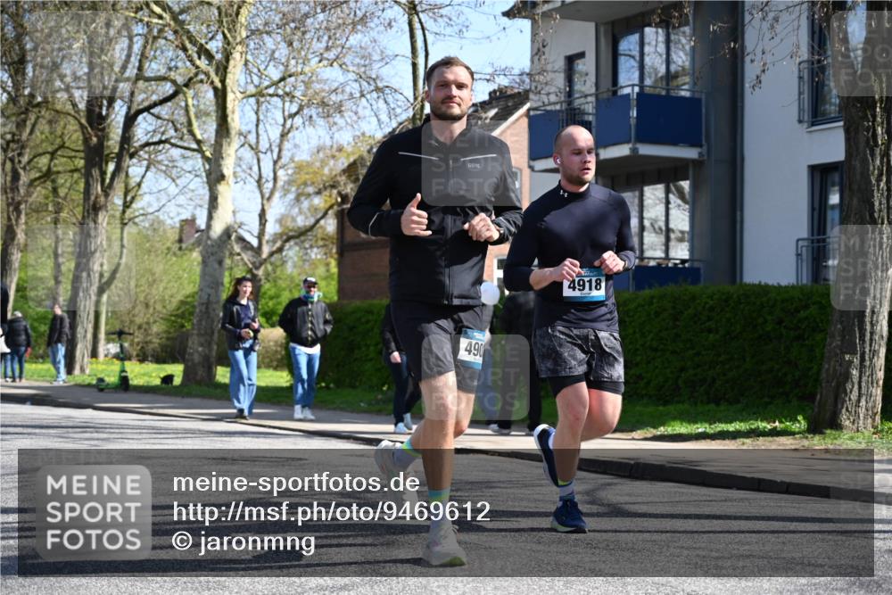 12.04.2026 - 45. Internationalen Wilhelmsburger Insellauf J. Mangold http://msf.ph/oto/9469612 12.04.2026 11:18:00 Ziel 2807, 4191, 4786, 3435, 2240, 5700, 4902, 4918, 2806, 4582, 4586, 2385 meine-sportfotos.de