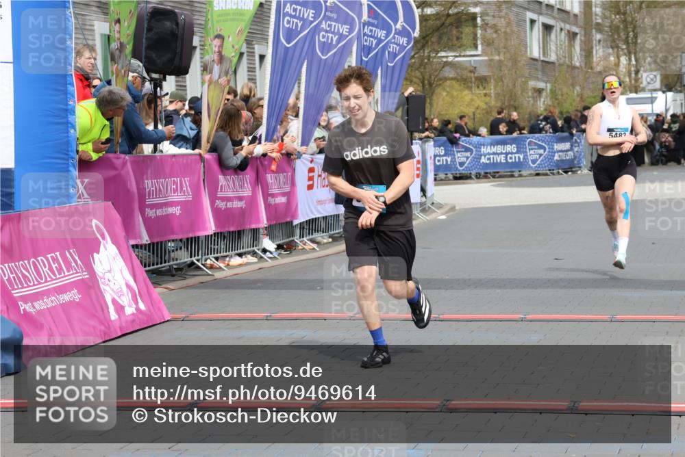 12.04.2026 - 45. Internationalen Wilhelmsburger Insellauf Strokosch-Dieckow http://msf.ph/oto/9469614 12.04.2026 12:50:34 Ziel 5280, 5483 meine-sportfotos.de