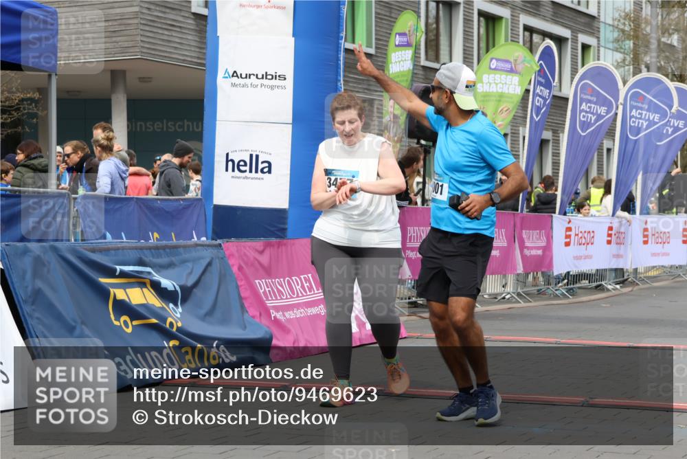 12.04.2026 - 45. Internationalen Wilhelmsburger Insellauf Strokosch-Dieckow http://msf.ph/oto/9469623 12.04.2026 13:40:01 Ziel 4001, 3477 meine-sportfotos.de