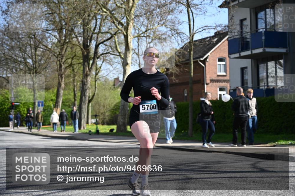 12.04.2026 - 45. Internationalen Wilhelmsburger Insellauf J. Mangold http://msf.ph/oto/9469636 12.04.2026 11:18:02 Ziel 4786, 3435, 2240, 5700, 4902, 4918, 2806, 4582, 4586, 4582, 4586, 2385, 3633 meine-sportfotos.de