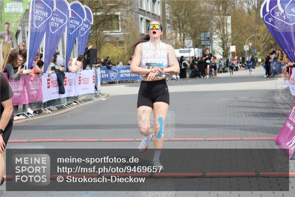 12.04.2026 - 45. Internationalen Wilhelmsburger Insellauf Strokosch-Dieckow http://msf.ph/oto/9469657 12.04.2026 12:50:36 Ziel 5280, 5483 meine-sportfotos.de