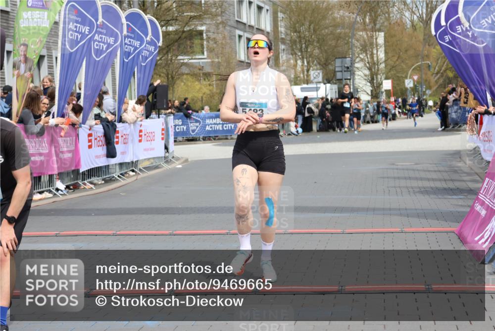 12.04.2026 - 45. Internationalen Wilhelmsburger Insellauf Strokosch-Dieckow http://msf.ph/oto/9469665 12.04.2026 12:50:36 Ziel 5280, 5483 meine-sportfotos.de